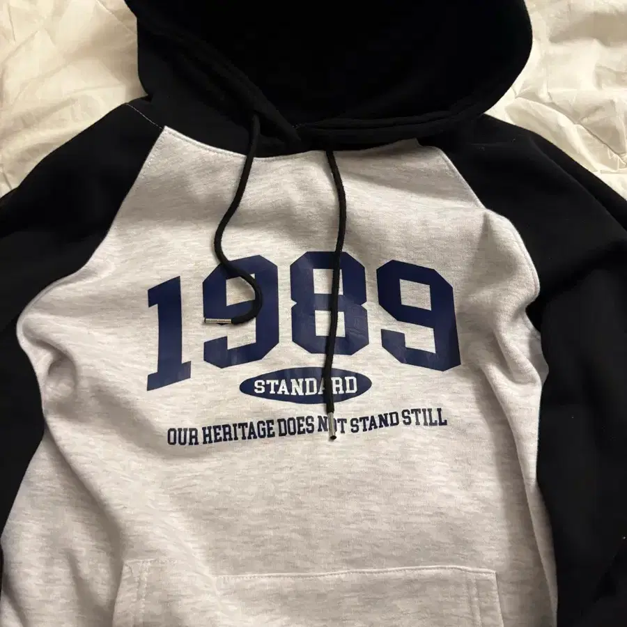 스탠다드 1989 나그랑 후드티