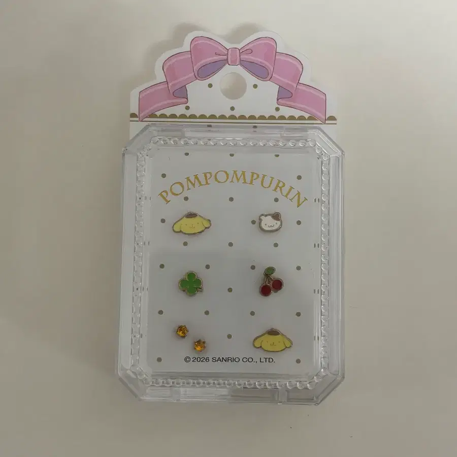 폼폼푸린 귀걸이
