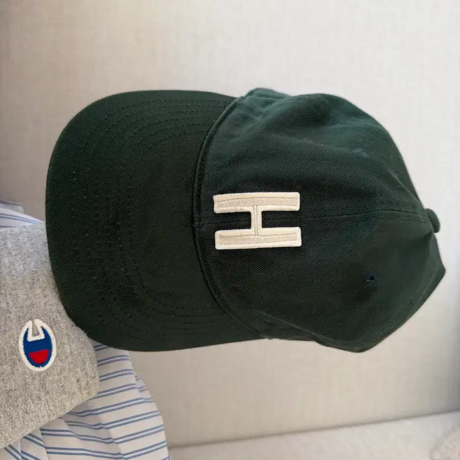 테프스토어즈 tefstores H로고 캡