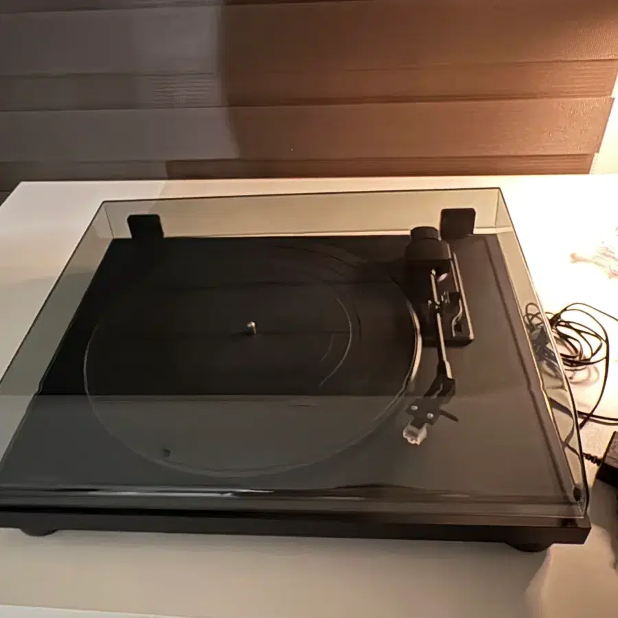 TEAC TN-180BT 턴테이블
