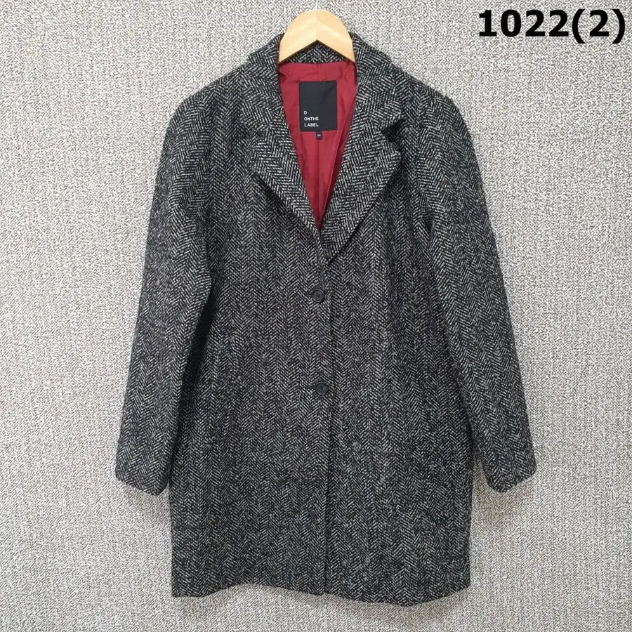 D. ONTHE LABEL 헤링본 코트 66