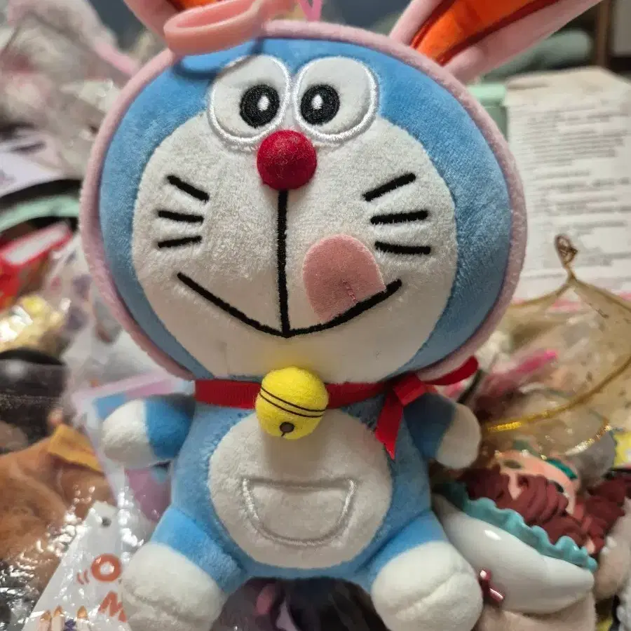 도라에몽 토끼 귀 인형
