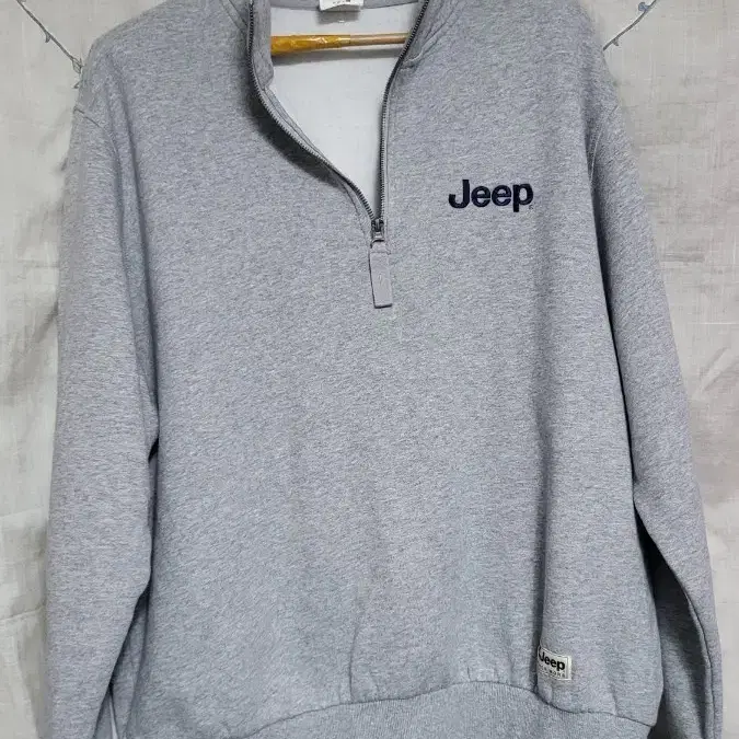Jeep 루즈핏 반집업 맨투맨 XL