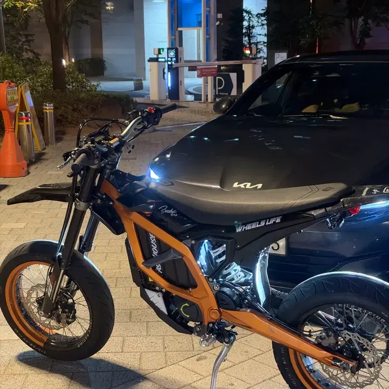 써론 울트라비 23년식 12.5kw