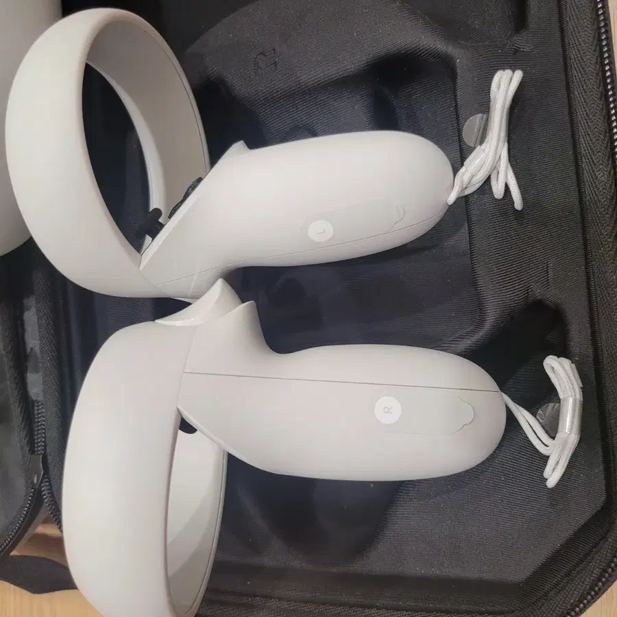 당일발송 메타퀘스트 2 VR헤드셋 상태좋음 가성비 스팀 PC VR 나혼산 보관파우치포함
