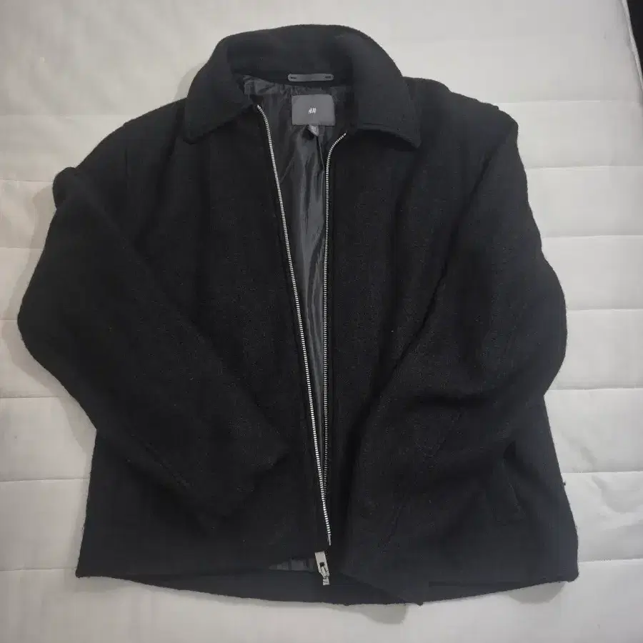 H&M 블랙 집업 자켓