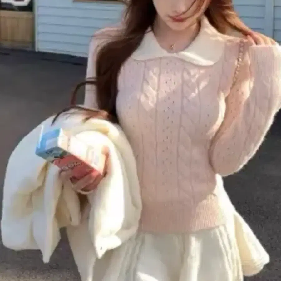 여성 상의 카라 니트