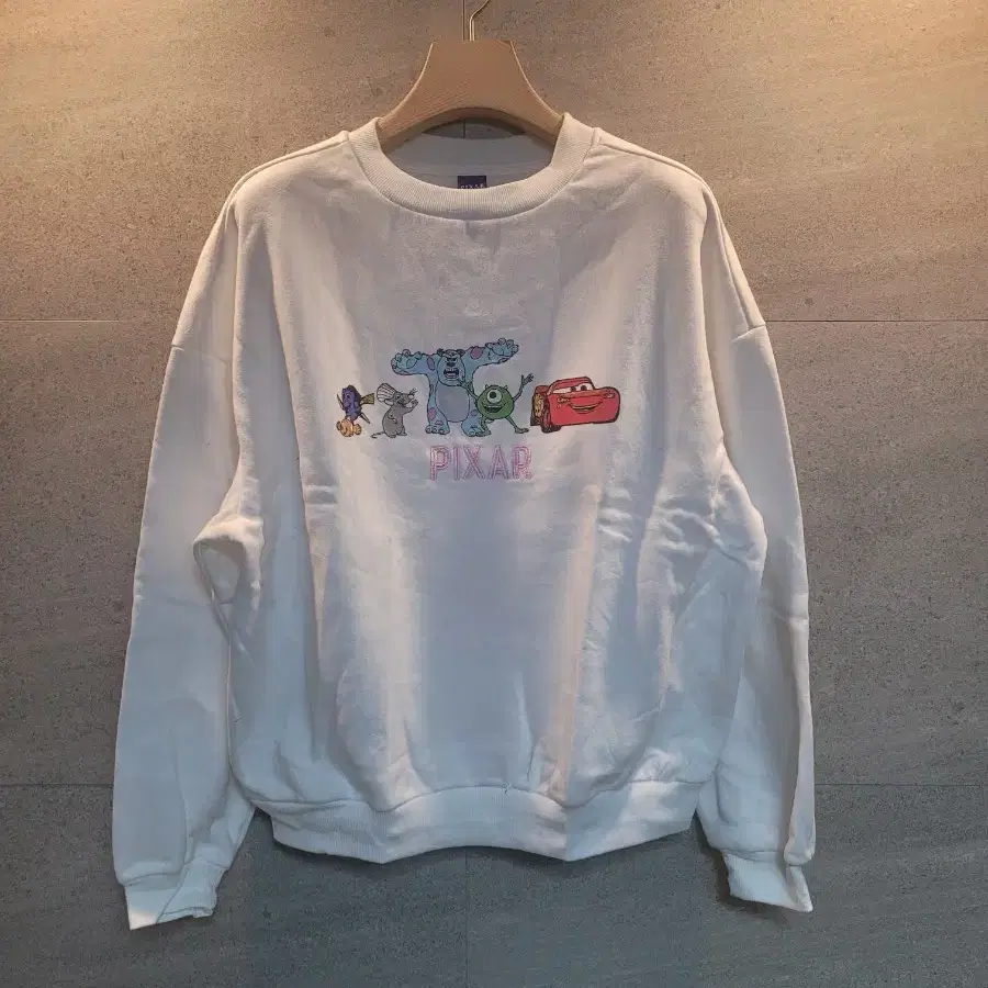 픽사. 오피셜굿즈. 캐릭터 맨투맨. 미착.