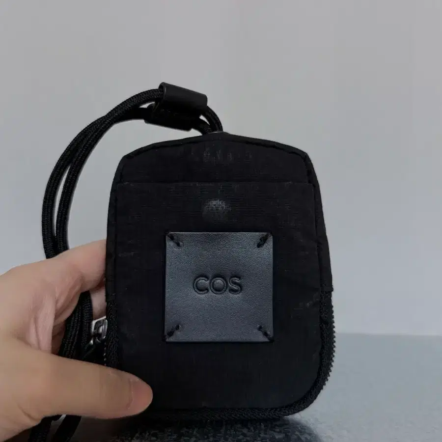 COS 코스 미니 파우치(카드지갑 목걸이)