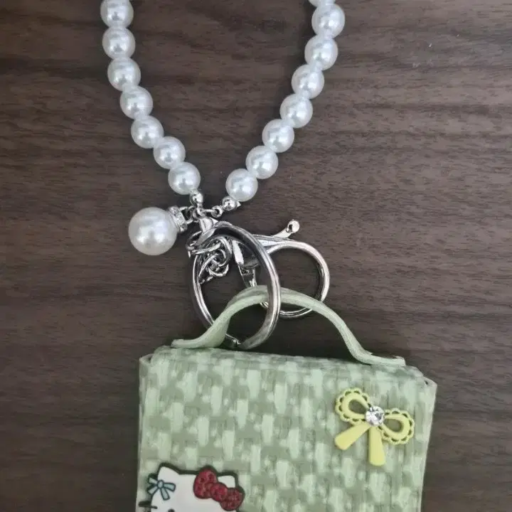 키티 미니가방 진주스트랩 키링 6x5x3cm (새상품)