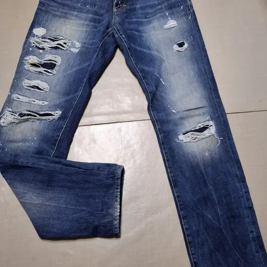 디스퀘어드2ㅡ 슬림 핏 (Slim Fit) 48사이즈