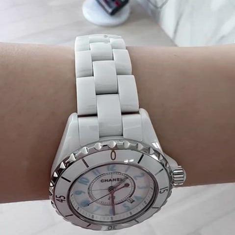 샤넬 J12 화이트 시계 한정판 (정품) 33mm 사진 8