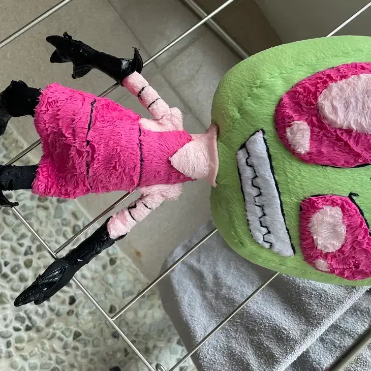 인베이더 짐 인형