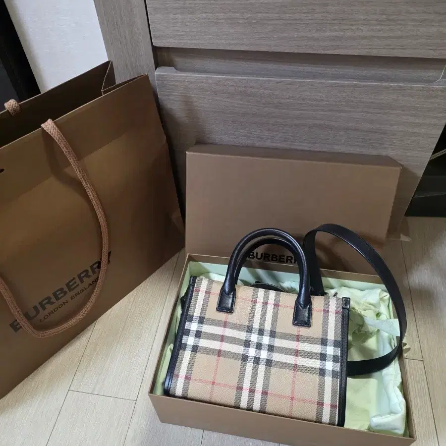 버버리 빈티지 체크 미니 데니 토트백