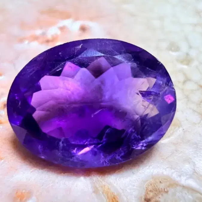 No.6374 천연 고퀄 브라질 자수정 다이야몬드커팅 6ct