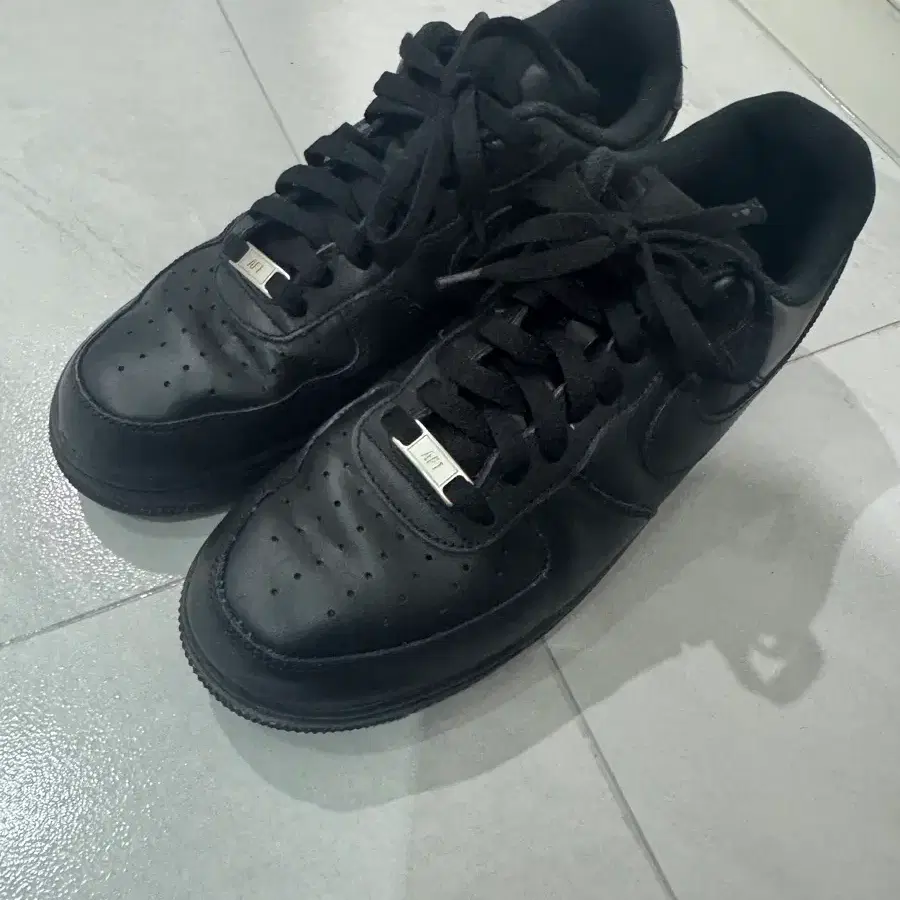 나이키 에어포스 1 로우 올블랙