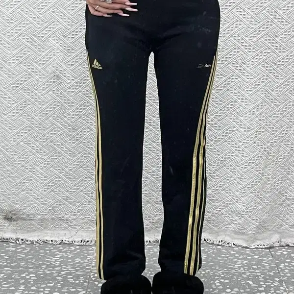 아디다스 빈티지 캐주얼 검골 슬림핏 트랙팬츠 85 S00139
