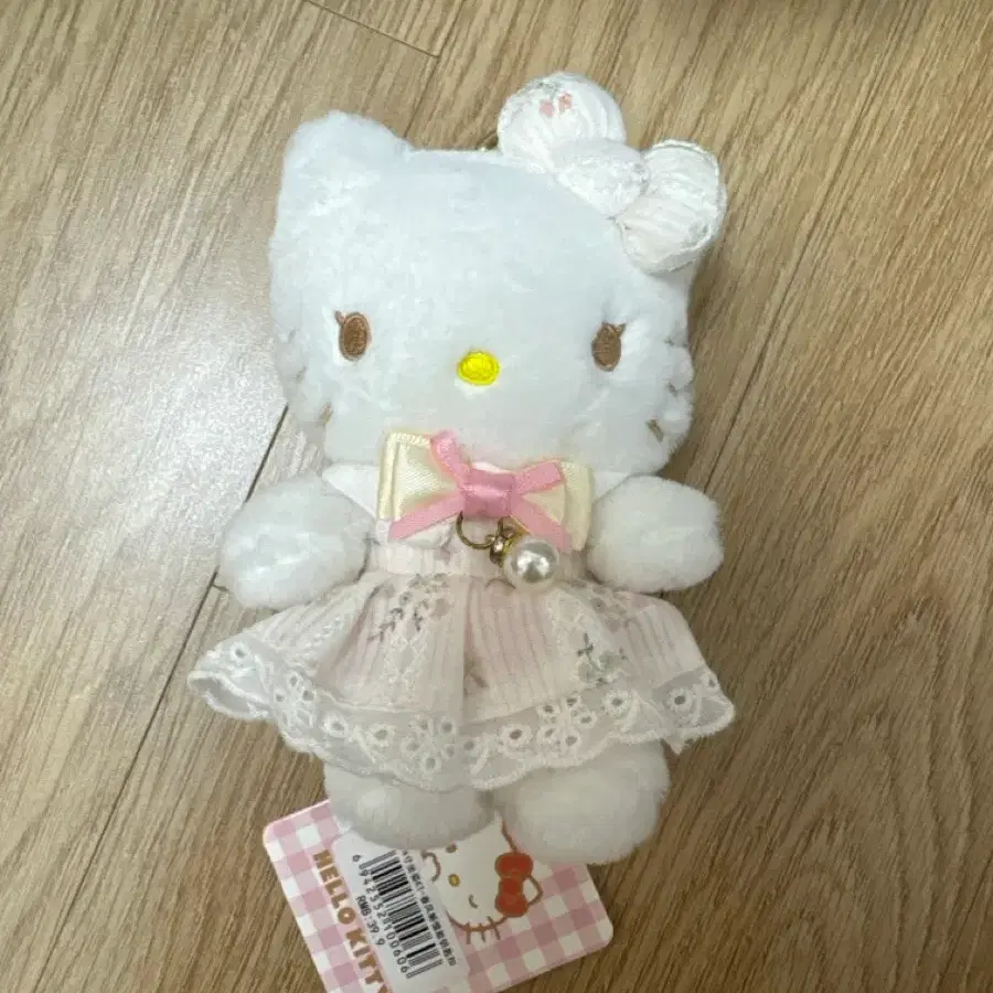 미니소 헬로키티 인형 키링