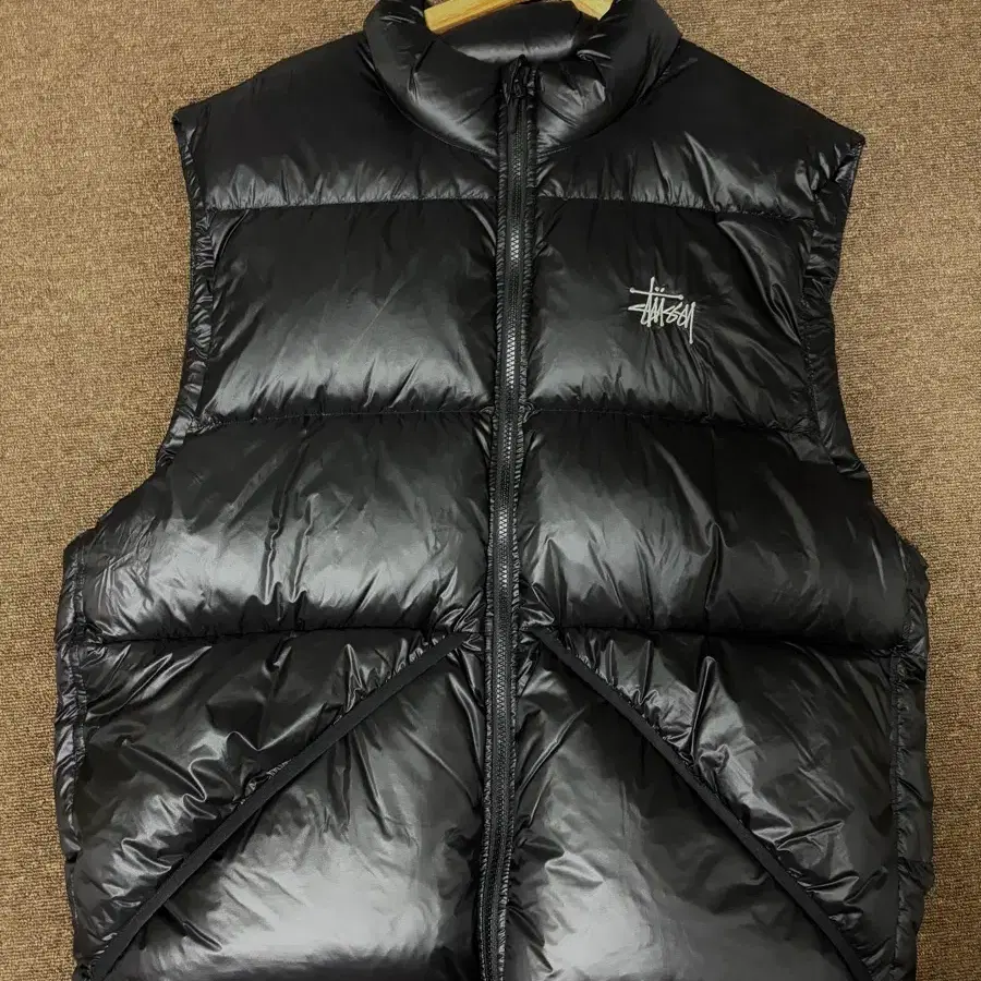Stussy 스투시 패딩조끼 마이크로 립스탑 다운 베스트 블랙