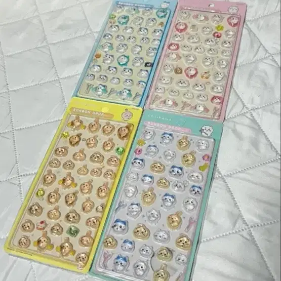 먼작귀 봉봉드롭 스티커 판매해요 (새상품) 치이카와 하치와레 우사기