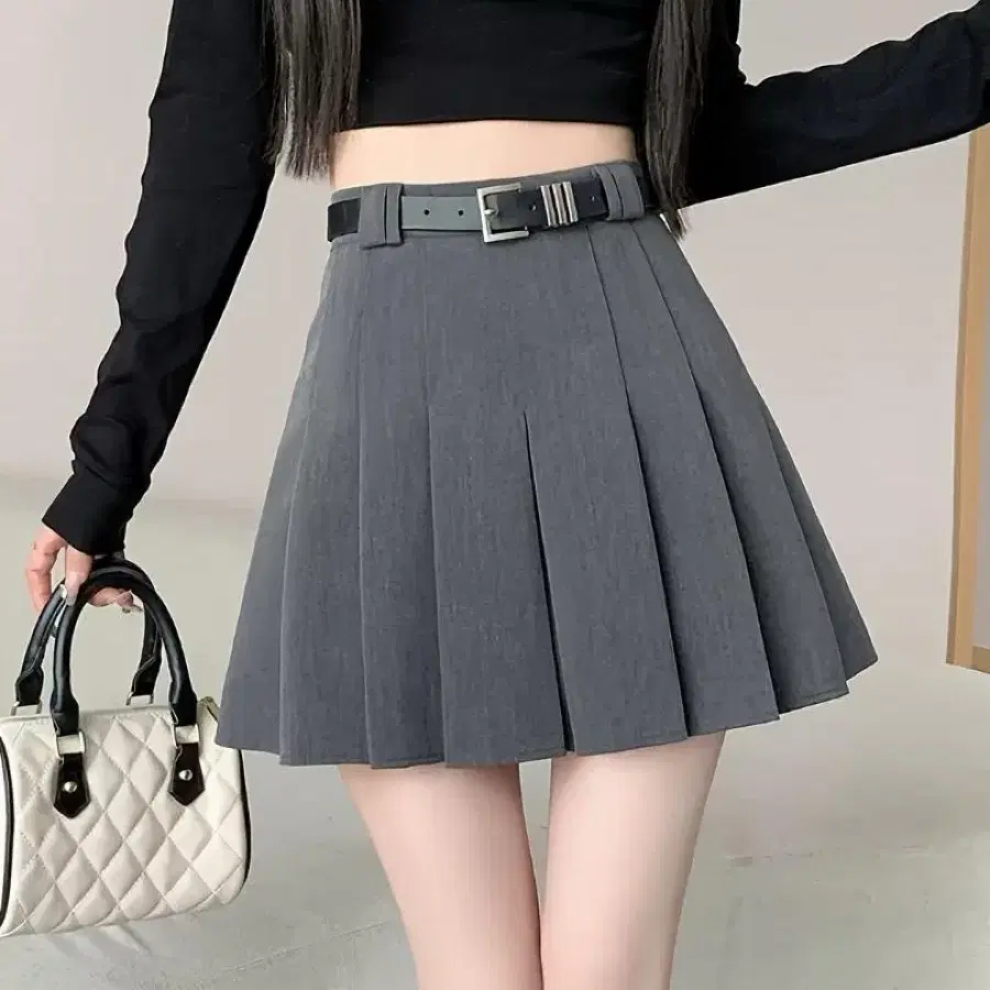 체크 패턴 플리츠 스커트