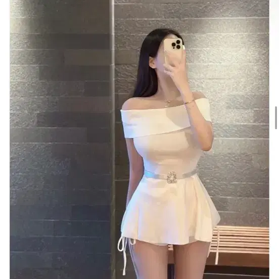 (새상품) 슬림핏 니트 원피스 오프숄더