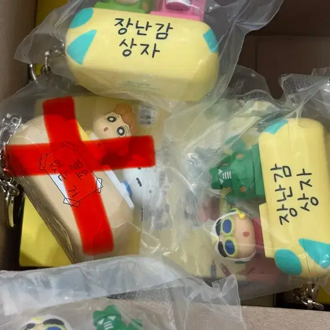 짱구 장난감 랜덤 키캡 판매(칸탐로봇, 초코비) 또는 교환