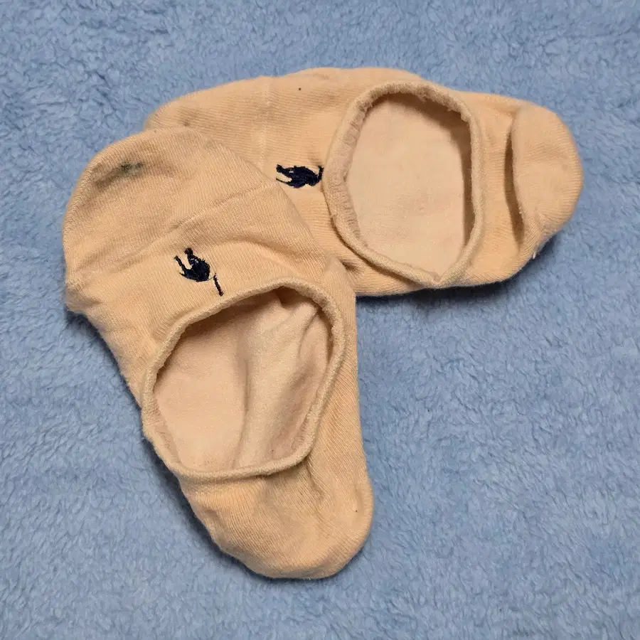 중고 베이지 폴로 자수 덧신