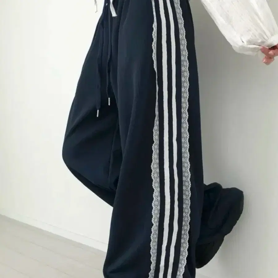 트레이닝 팬츠 블랙 레이스
