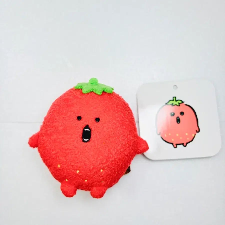 농담곰 딸기고로케 미니미니 앉아있는 마스코트