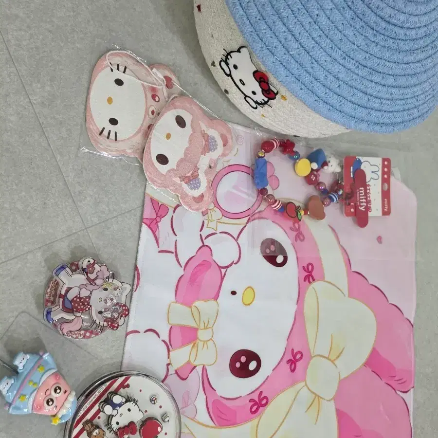 산리오 물품 일괄 판매