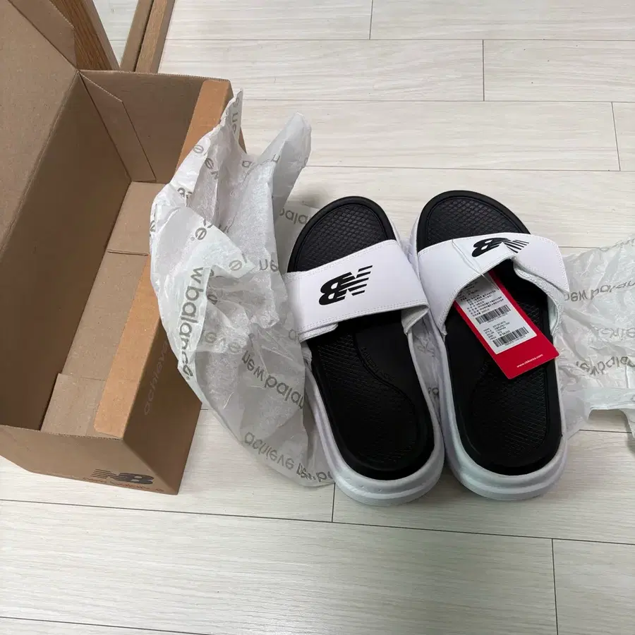 뉴발란스 SD1501WT3 새상품
