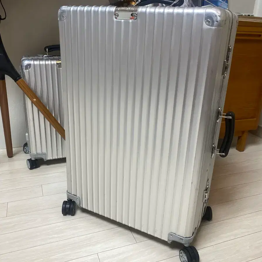 리모와 클래식 플라이트 76L