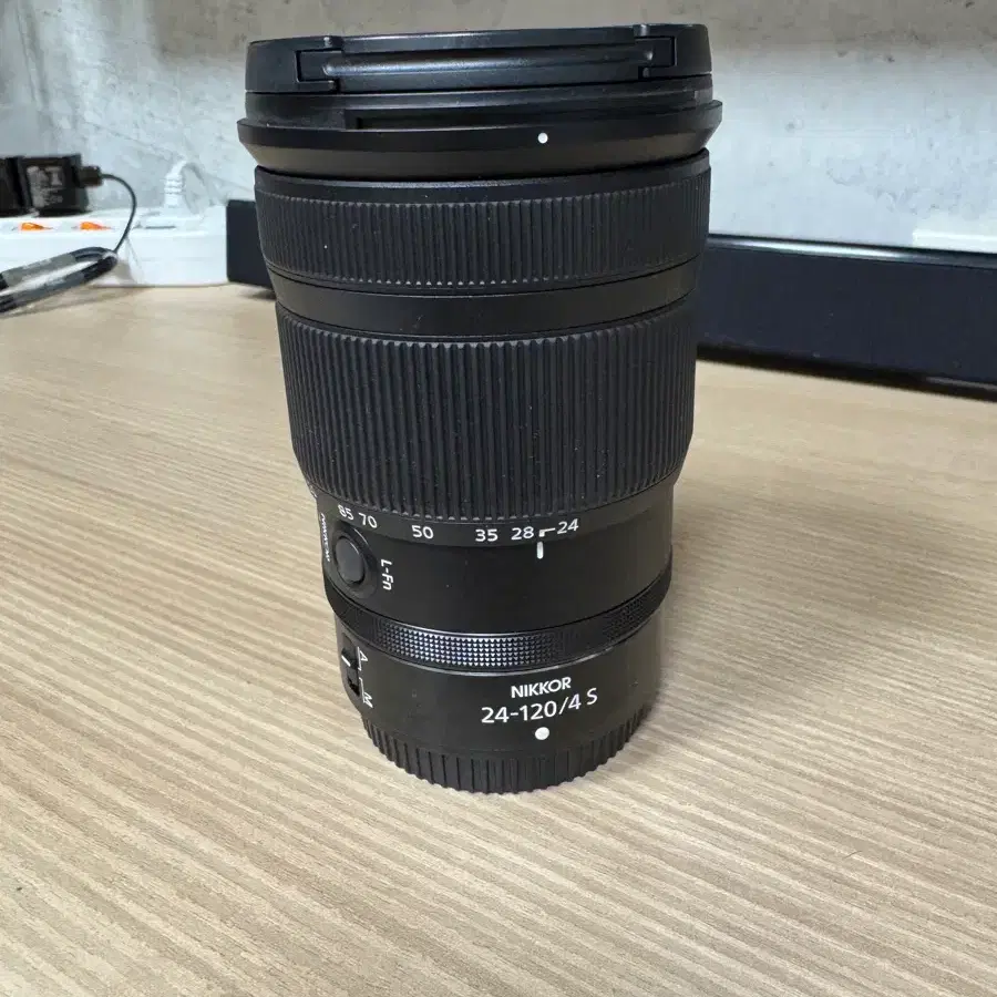 니콘 Z 24-120mm f/4 S 렌즈