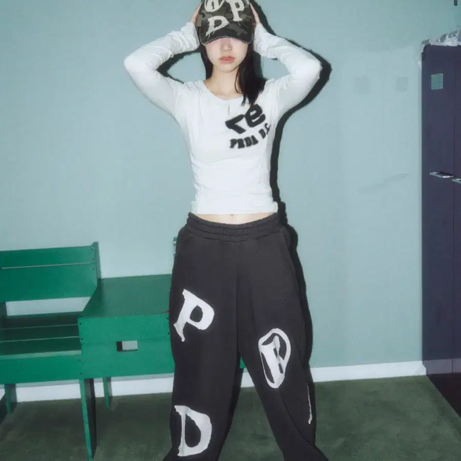 프렌다 레이스 티셔츠 하츠투하츠
