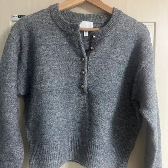 H&M 헨리넥 니트