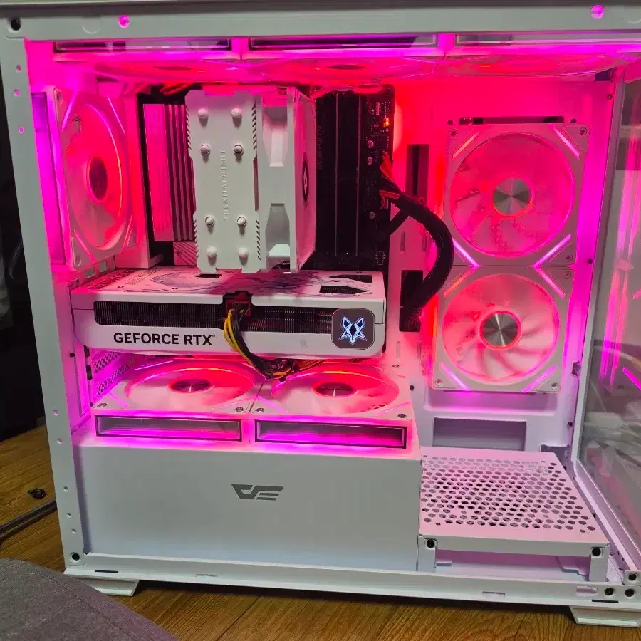rtx 5060 + 7500X3D fhd 최강 컴