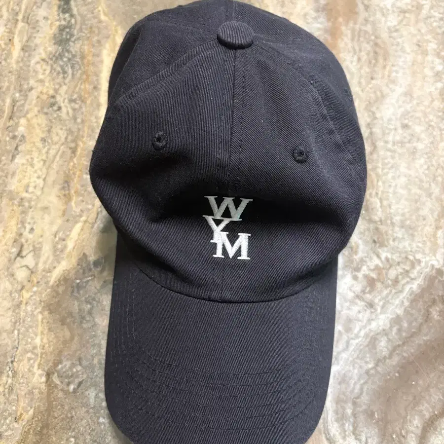우영미 wym 볼캡