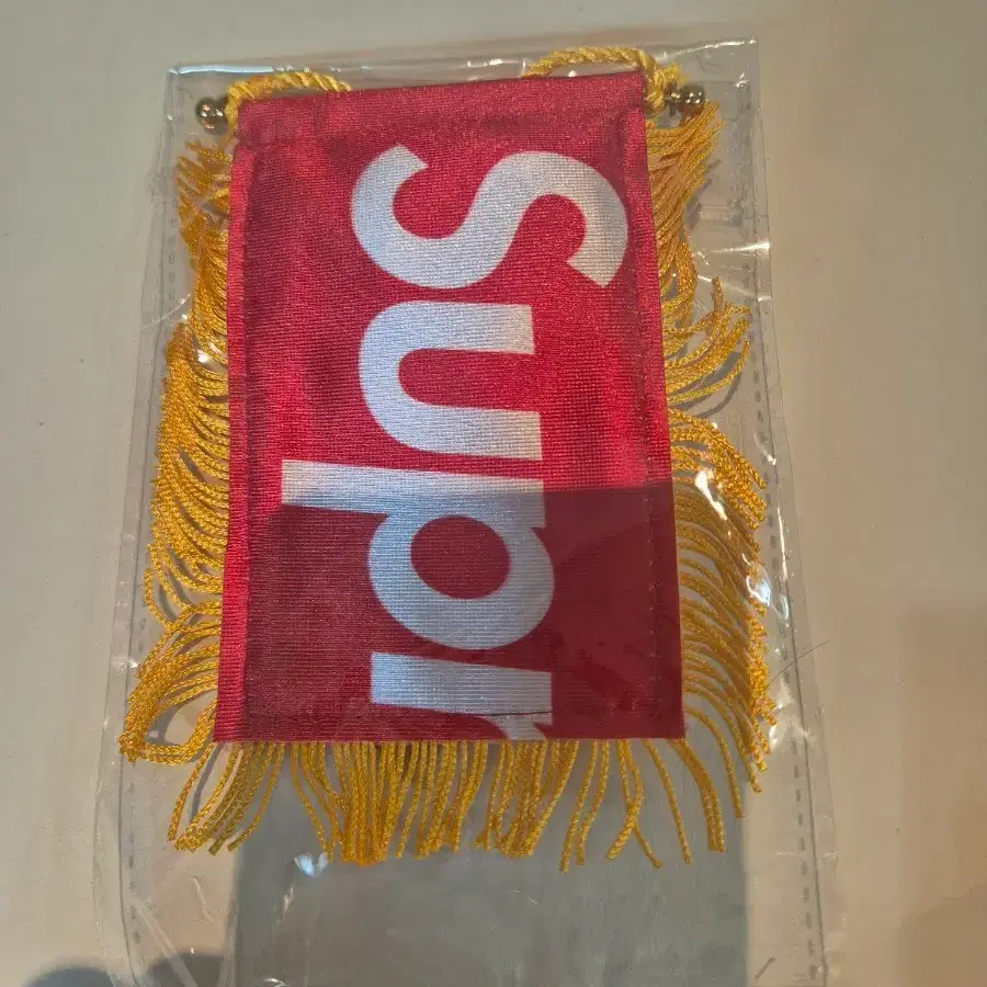 슈프림 26FW 프리기프트 supreme gift 기프트