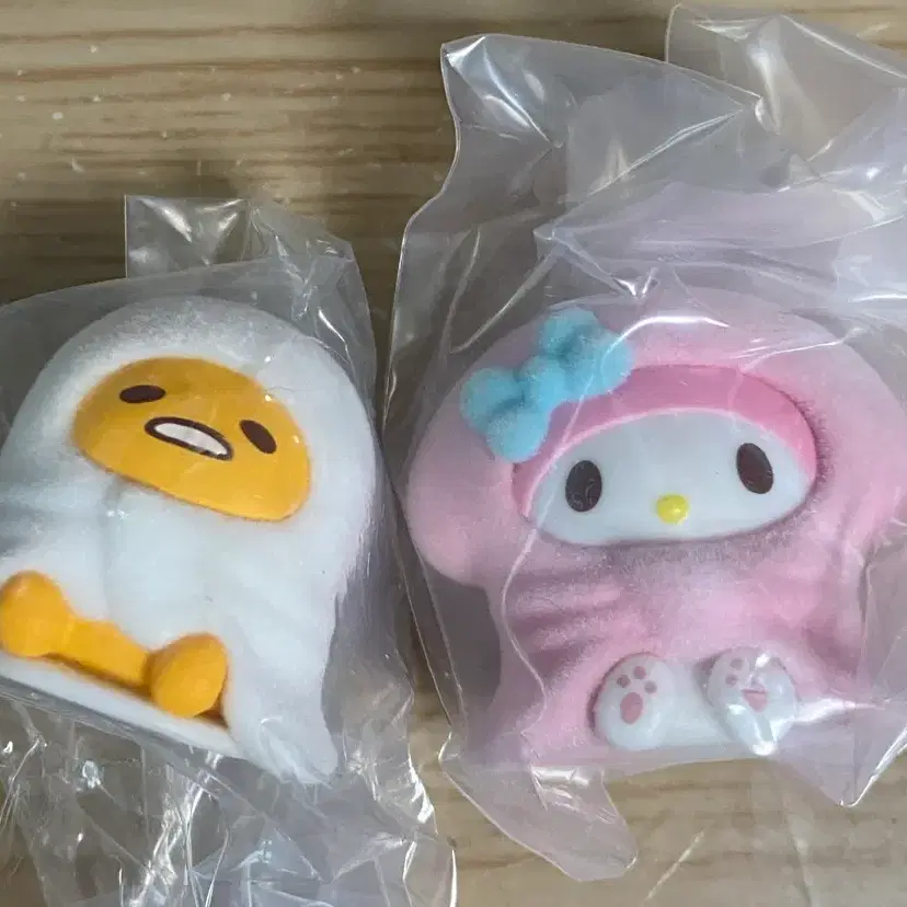 이불 뒤집어 쓴 산리오 가챠 판매합니다