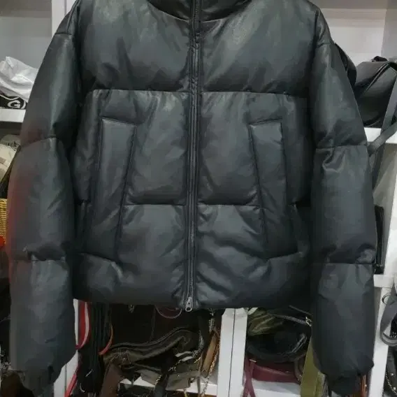 세컨모놀로그 가죽 레더 패딩자켓