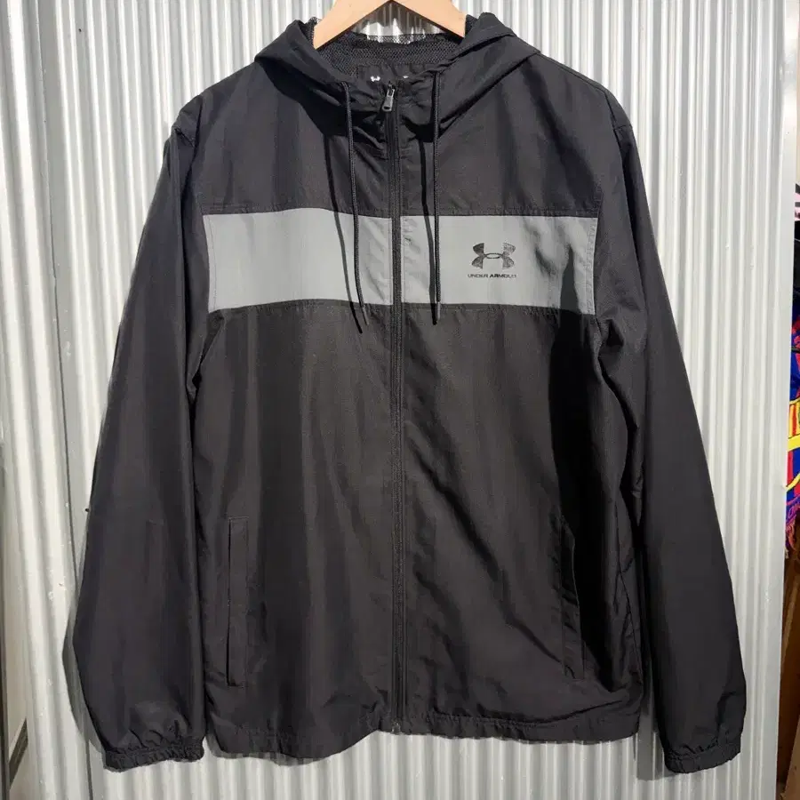 [XL] 언더아머 UNDER ARMOUR 스포츠스타일 후드 바람막이