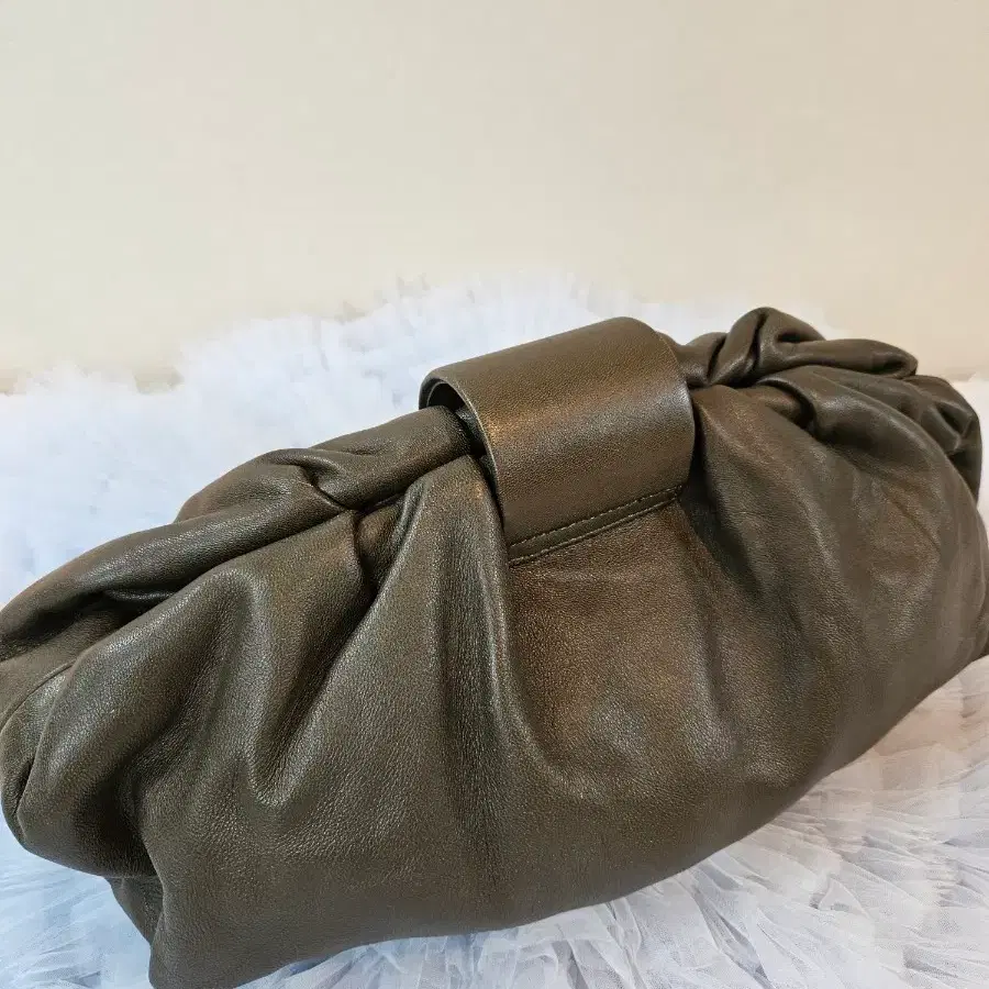 마시모두띠 (Massimo Dutti)레더 클러치백