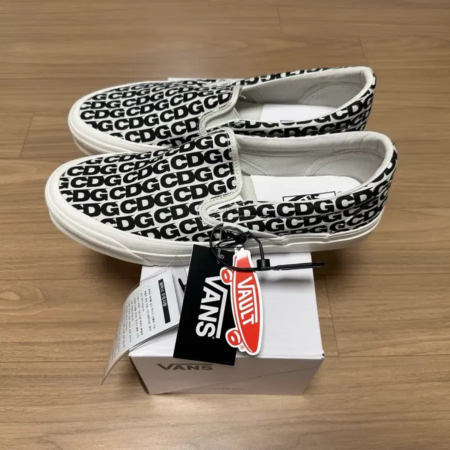반스 볼트 CDG 꼼데 슬립온 LX 화이트 280