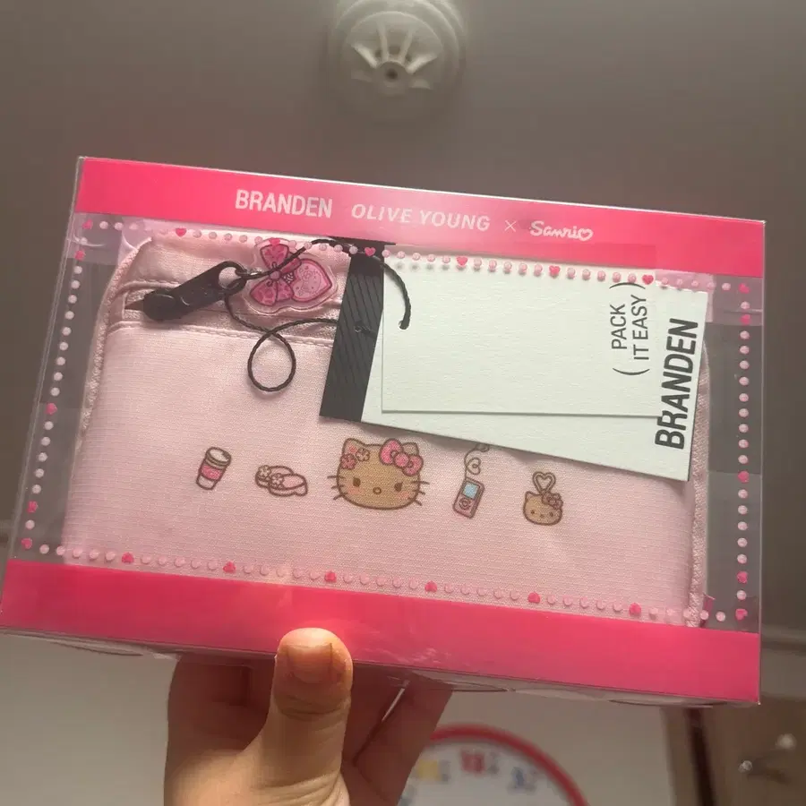 브랜든 헬로키티 월렛백 핑크