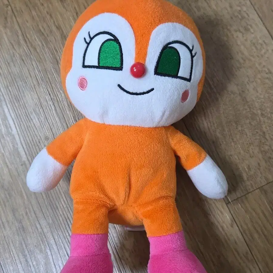 호빵맨 짤랑이 인형 (약 15센치 )