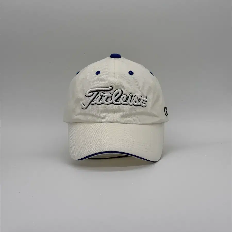 [F] 타이틀리스트 Titleist 화이트 블루 파이핑 로고 자수 골프 볼캡 모자