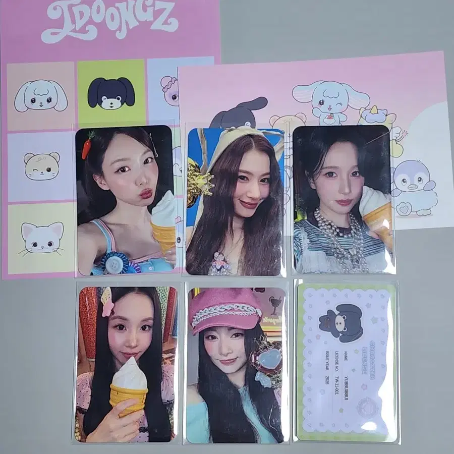 트와이스 TWICE 11주년 트둥즈 팝업 입장 특전 + 미션 나연 사나 미나 채영 쯔위 정연 라이선스 포카 포토카드