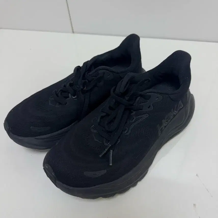 （女性雑貨）HOKAホカアラヒ8ワイドブラック230-235