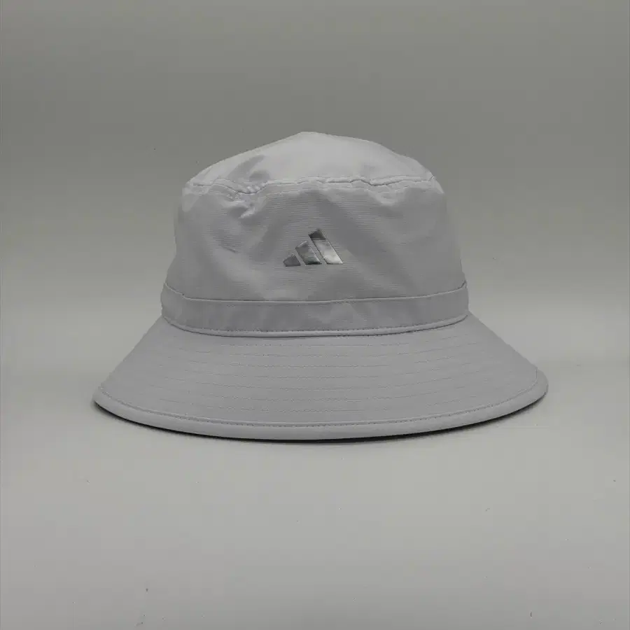 [M] 아디다스 골프 ADIDAS GOLF 화이트 실버 로고 버킷햇 벙거지 모자